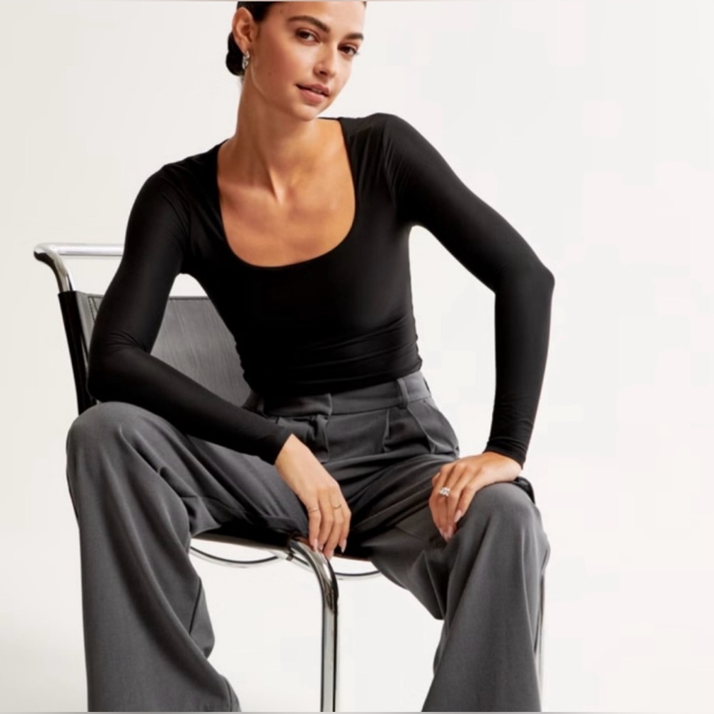 Abercrombie & Fitch Black Soft Matte Seamless Long Sleeve Squareneck Top Medium